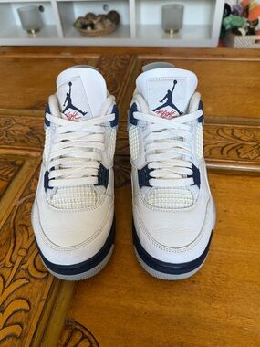 Jordan White Navy Retro Low-Top Sneakers